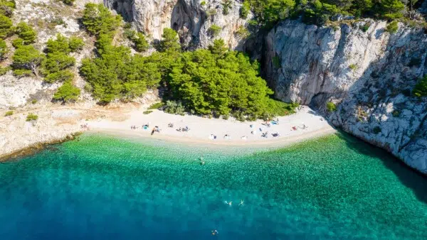https://www.bookaway.com/blog/wp-content/uploads/2022/12/nugal-feature-600x338.jpg.webp